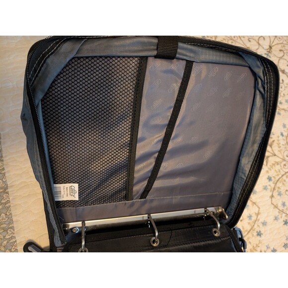 Case it Binder 2-in-1 Zipper Binder, Red/Black, Dual-121-A. Brand New! - Picture 14 of 16